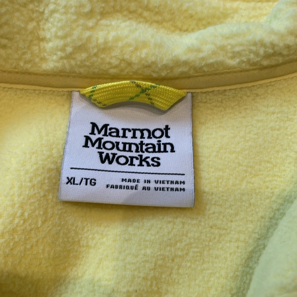 NWOT Marmot ‘94 E.C.O. Recycled Fleece Pullover, Bright Yellow, Size XL - Picture 9 of 10